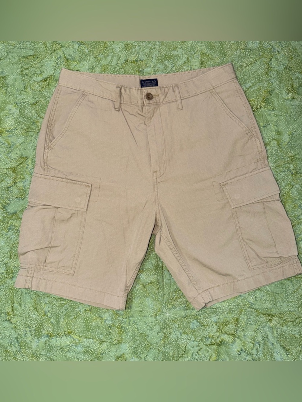 Levi Strauss & Co Khaki Cargo Shorts size 33